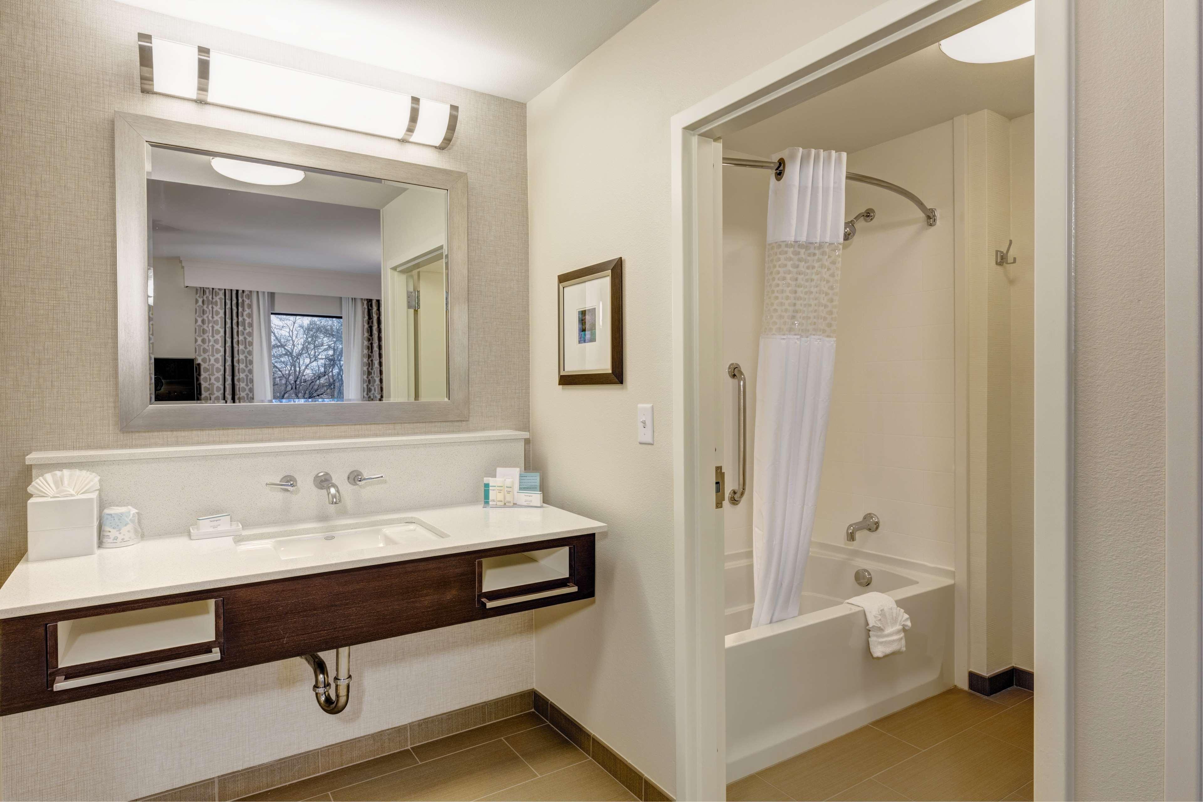 Hampton Inn & Suites Dallas/Plano-East מראה חיצוני תמונה